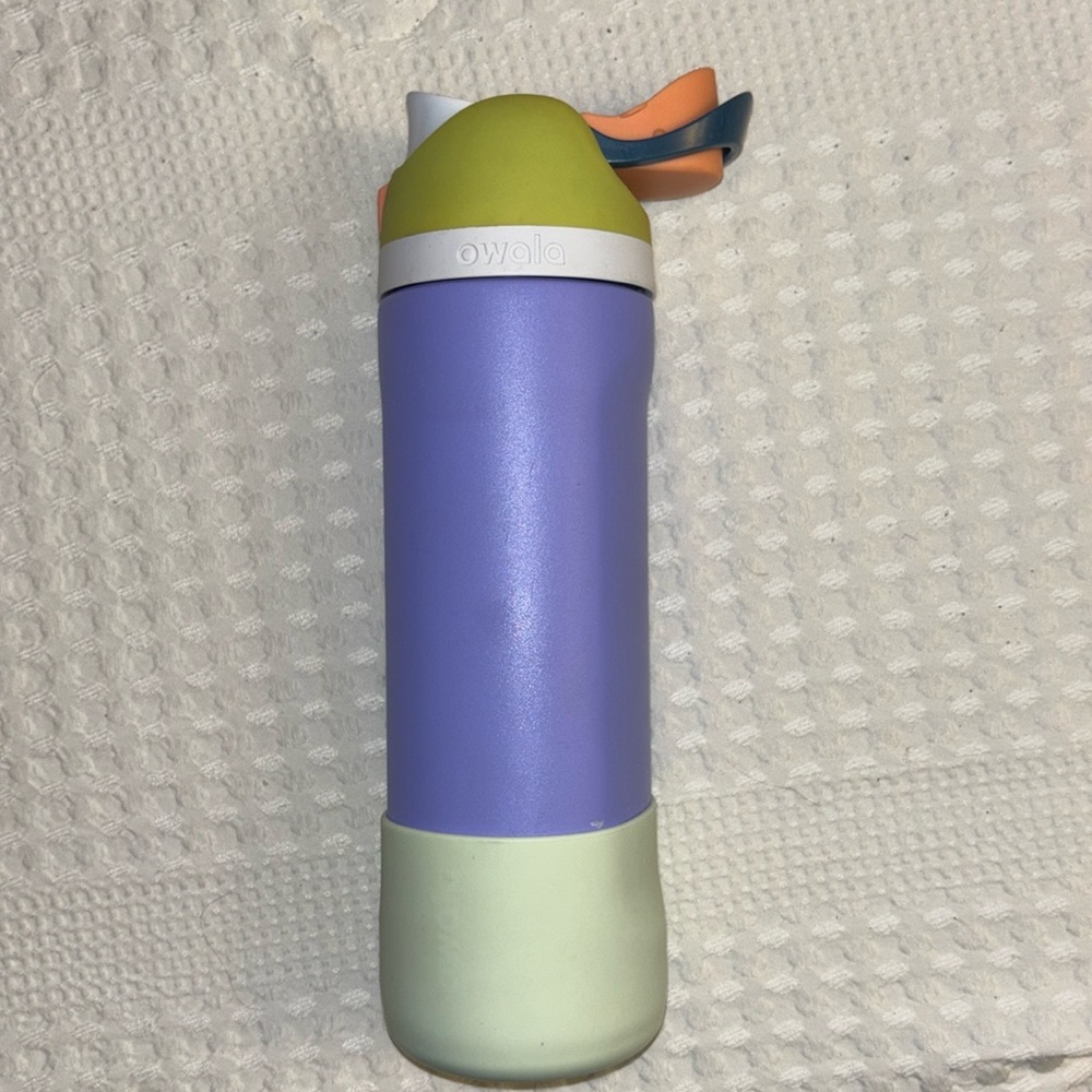 Owala water bottle 24 oz